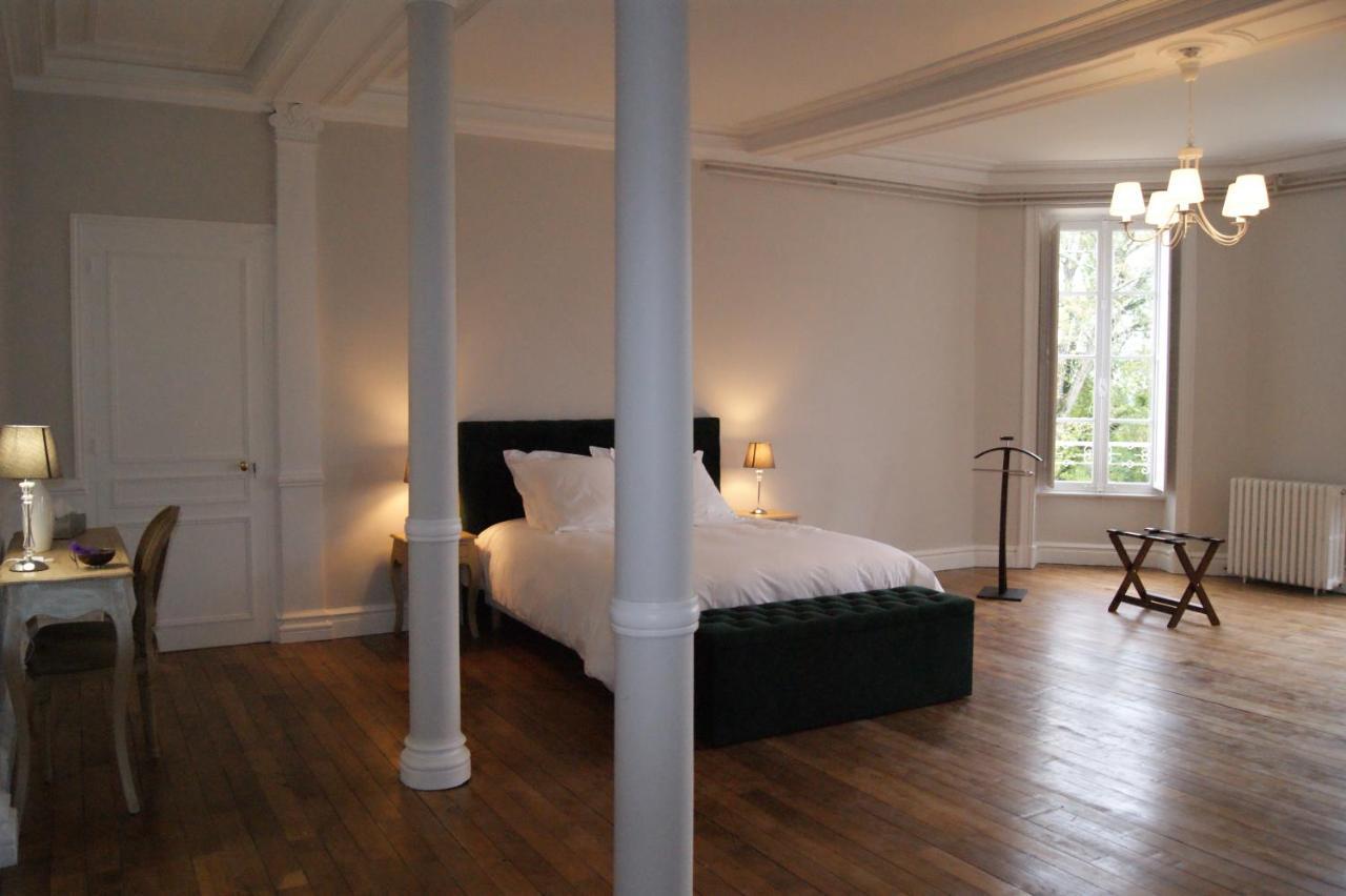 Le Chateau De La Brosse Chambres D'Hotes Brinay  Exterior photo
